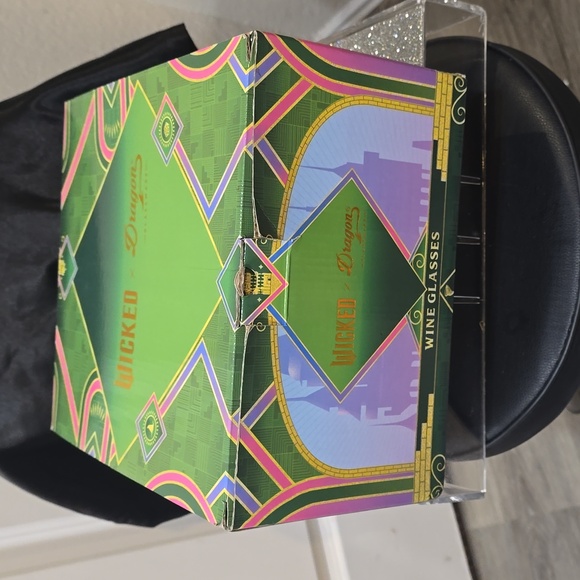 Dragon Glassware X Wicked Wine Glass Set - Picture 13 of 13